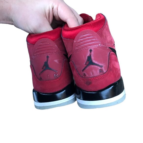 Rare 2018 Nike Air Jordan Legacy 312 Toro Size 8.5 Red - Picture 2 of 14